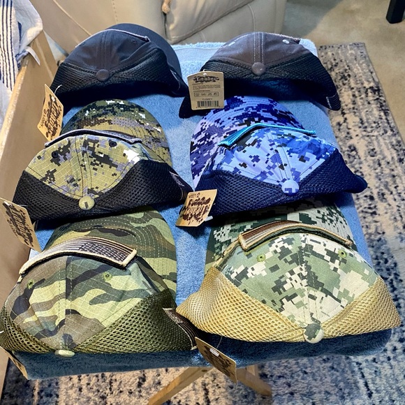 Lot of 6 Unisex trucker hats. Brand new, with hook and loop US flag. - Picture 3 of 7